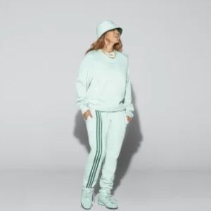 Ivy Park Adidas LONG SLEEVE CREWNECK SWEATSHIRT